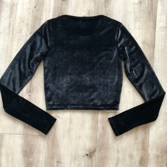 Wilfred, Free, Long Sleeve, Black, Velvet, Crop Top, Size S, Good Condition - Picture 5 of 8